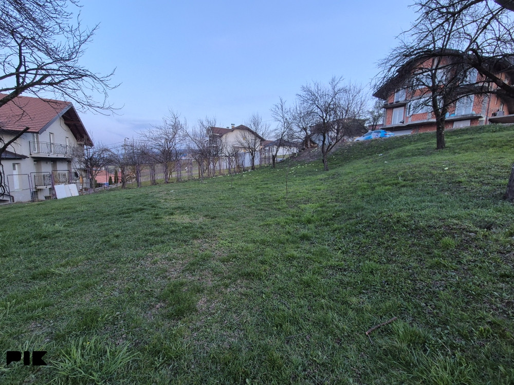 Plac 425m2 Pobrdje, 1600 metara od Centra Banja Luka 7