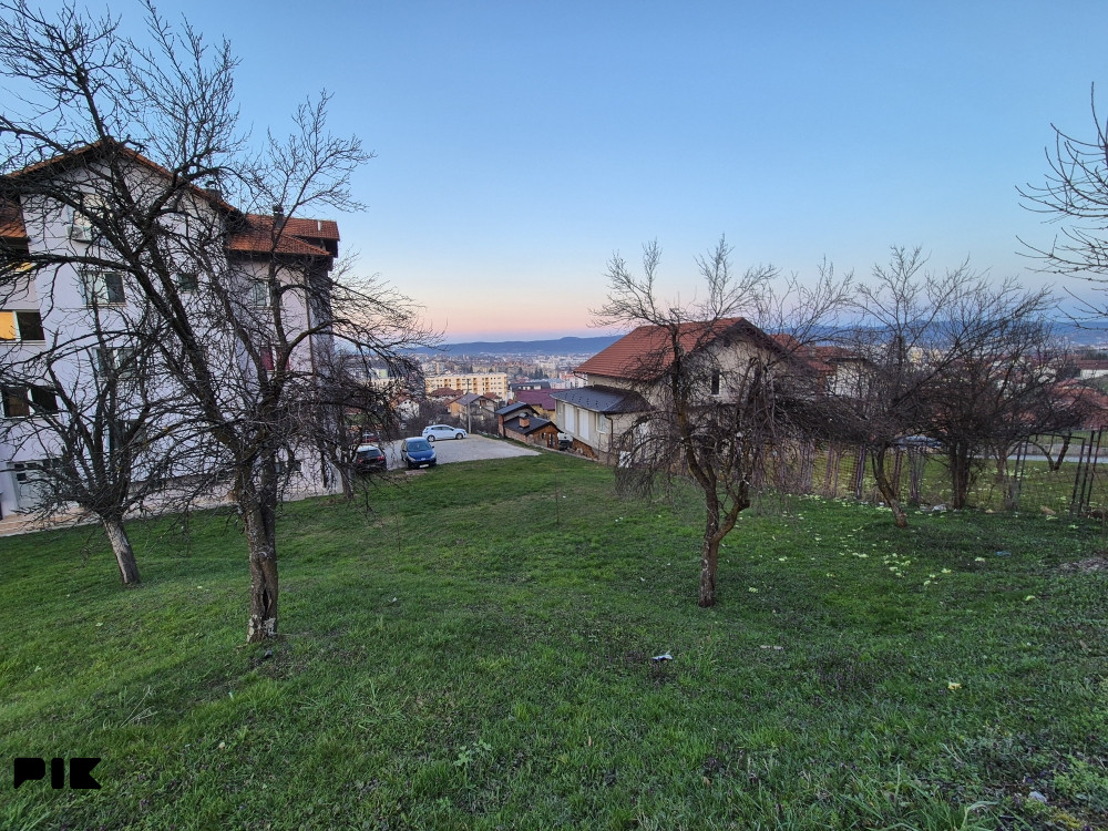 Plac 425m2 Pobrdje, 1600 metara od Centra Banja Luka