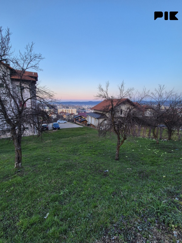 Plac 425m2 Pobrdje, 1600 metara od Centra Banja Luka 2