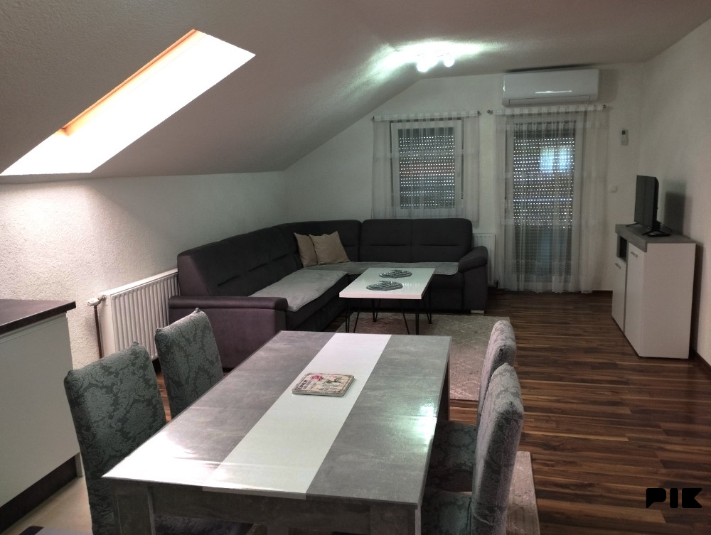 Stanovi i apartmani Bihać 9