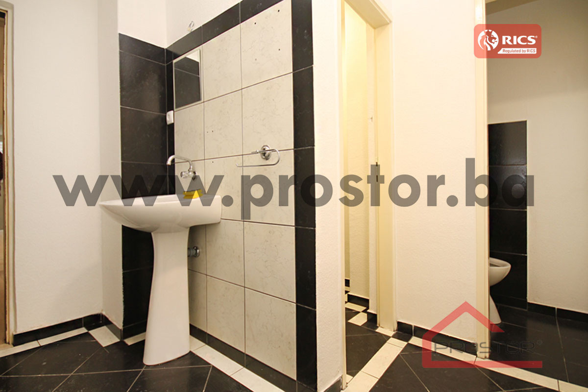 PROSTOR prodaje: Poslovni prostor, 227m2, Novo Sarajevo 12