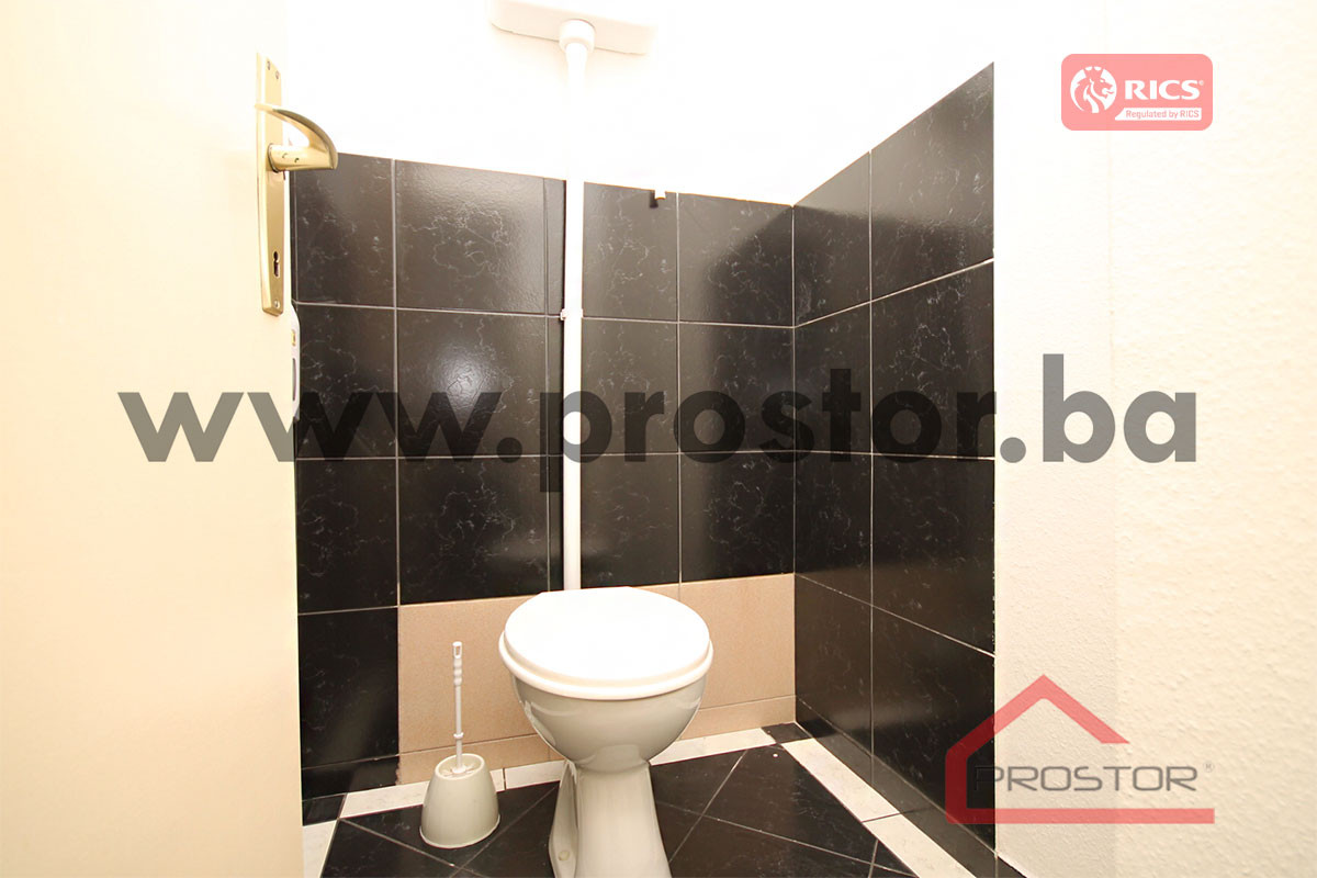 PROSTOR prodaje: Poslovni prostor, 227m2, Novo Sarajevo 13
