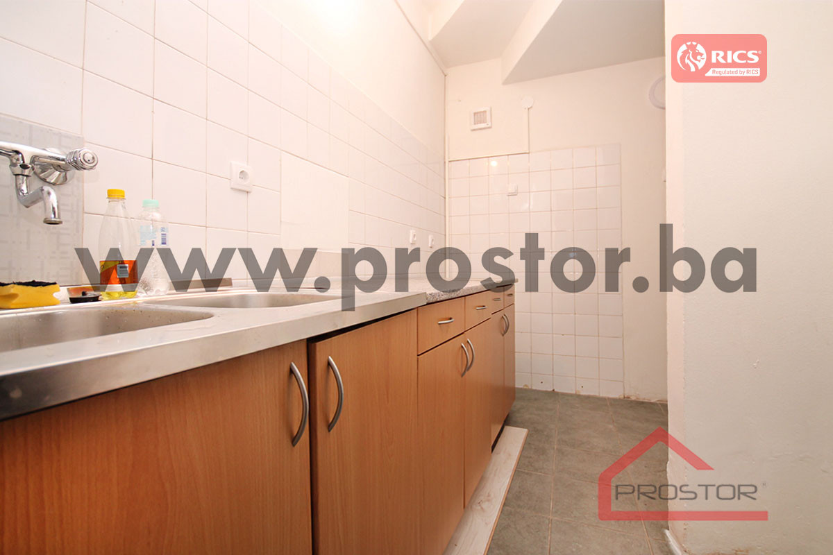 PROSTOR prodaje: Poslovni prostor, 227m2, Novo Sarajevo 14