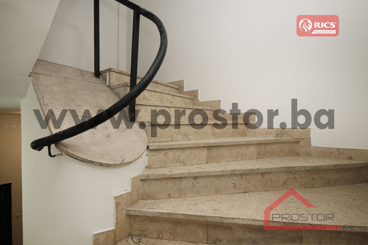 PROSTOR prodaje: Poslovni prostor, 227m2, Novo Sarajevo 19
