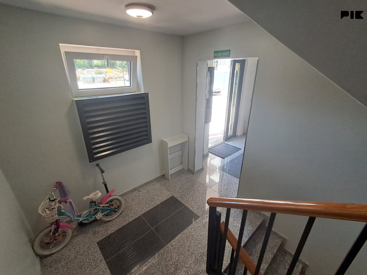 Trosoban stan Borik Banja Luka 64m2 9