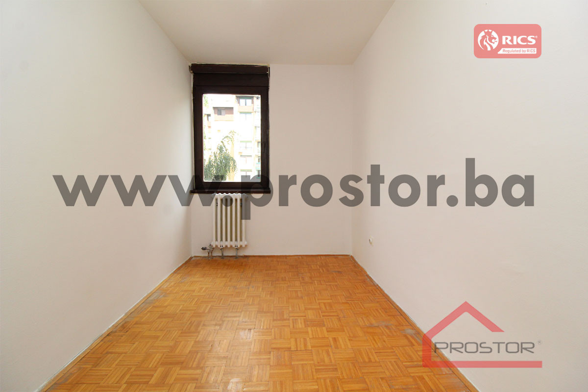 PROSTOR prodaje: Trosoban stan sa balkonom, Vojničko polje photo 5