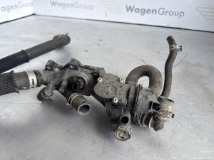 Termostat kućište Nissan Qashqai J11 2015 (fotografija 2)