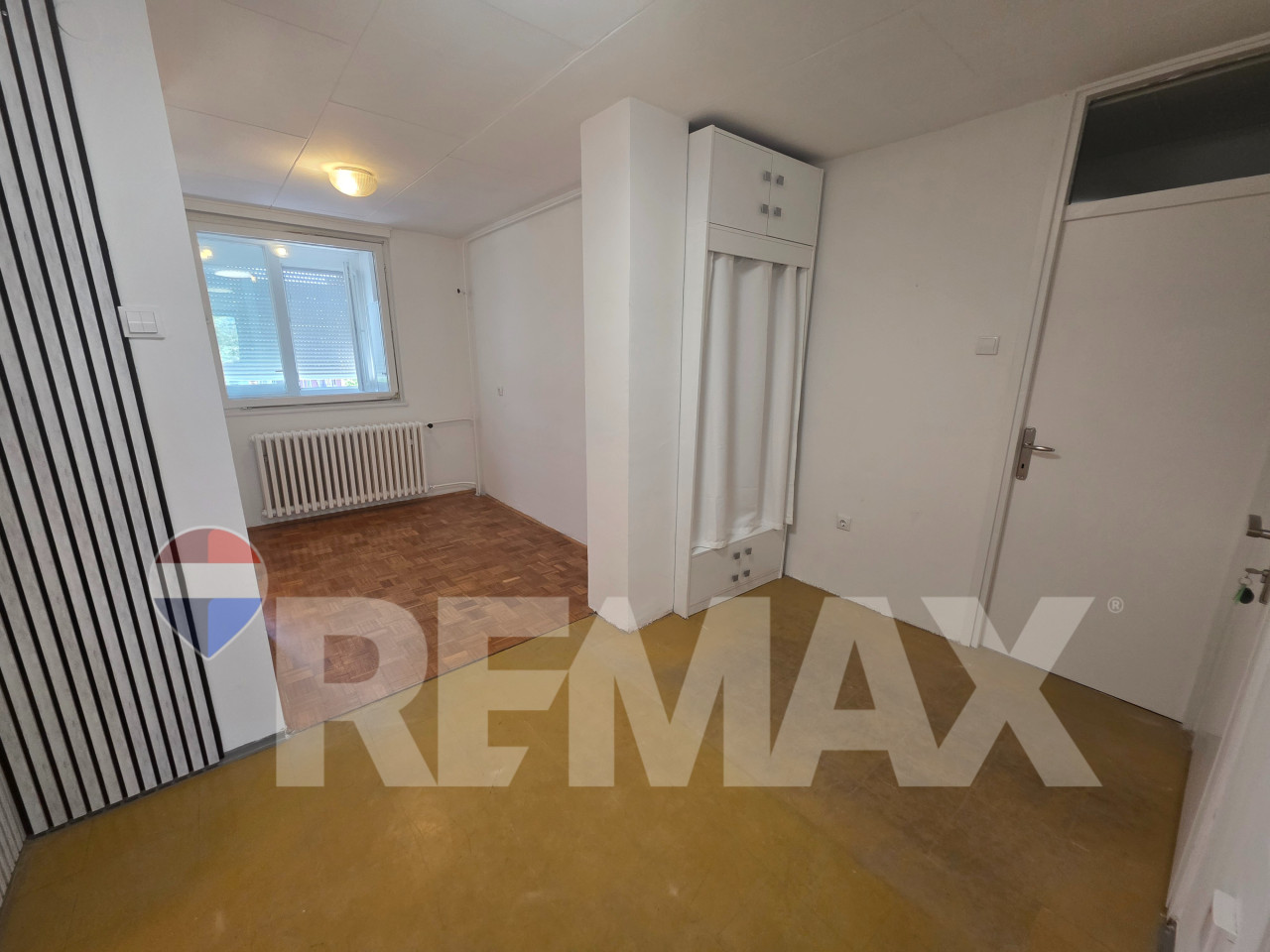 Komforan trosoban stan 83m2/ Centar 8