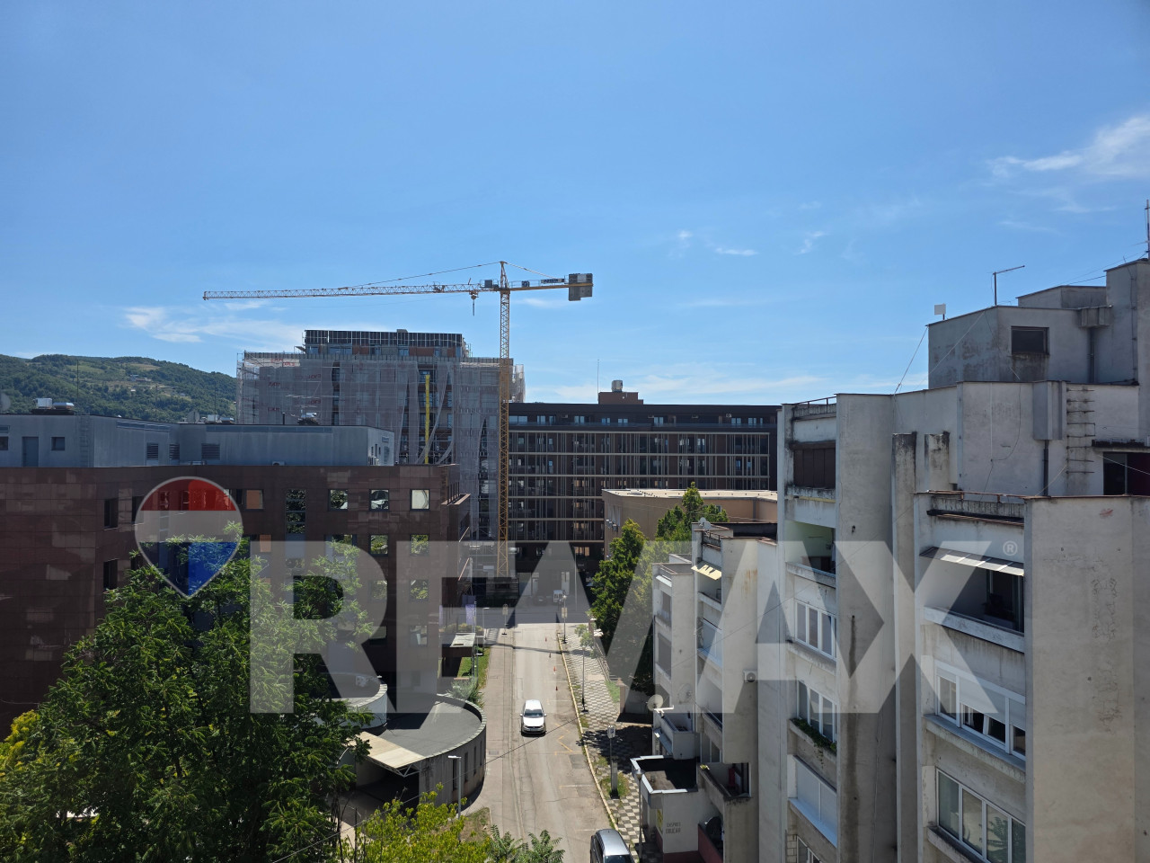 Komforan trosoban stan 83m2/ Centar 15