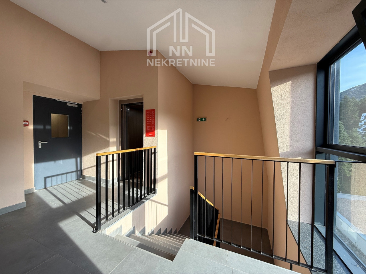 NN Nekretnine : Dvosoban apartman 45,6m2 sa garažom - Bjelašnica 18