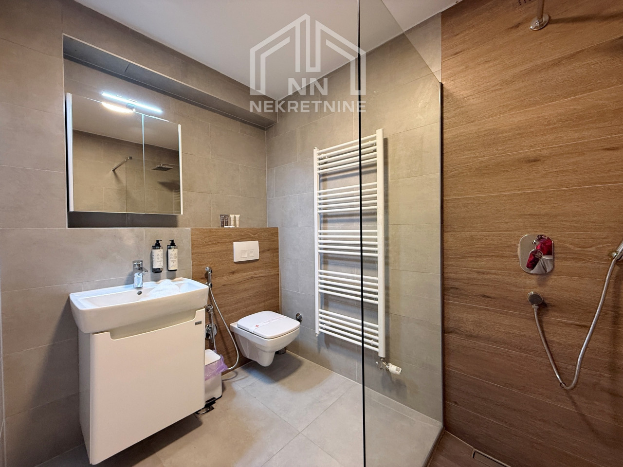NN Nekretnine : Dvosoban apartman 45,6m2 sa garažom - Bjelašnica 13