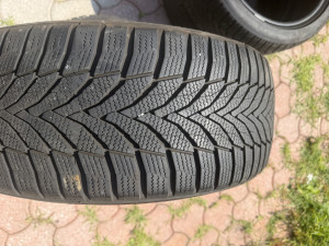 Prodajem  2 gume 225/45/18 Nexen 7mm 2024.g