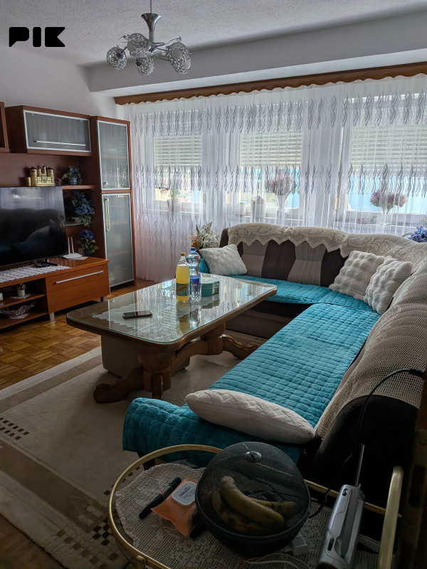 Stan Srebrenik 41m2 2