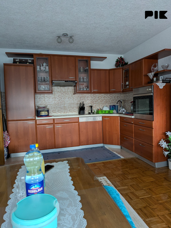 Stan Srebrenik 41m2 6