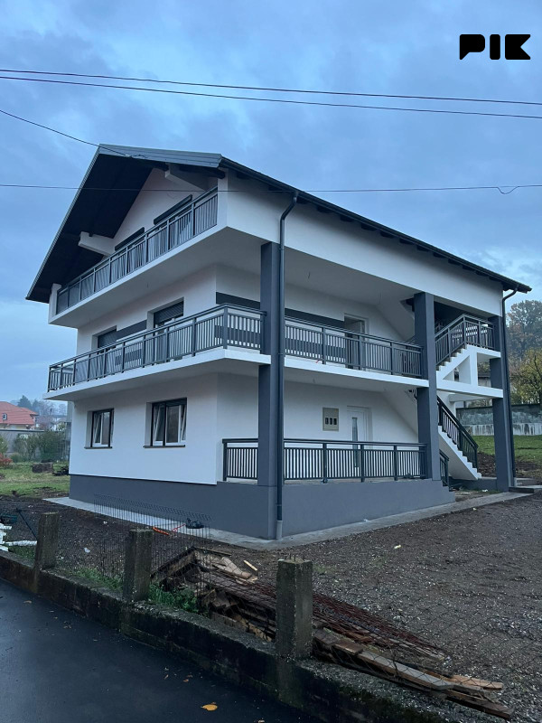 Iznajmljuje se renoviran sprat kuce- Slavinovici - Tuzla