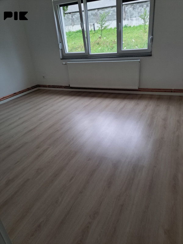 Iznajmljuje se renoviran sprat kuce- Slavinovici - Tuzla 4