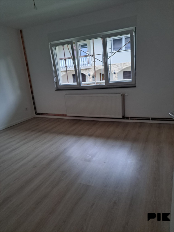 Iznajmljuje se renoviran sprat kuce- Slavinovici - Tuzla 5