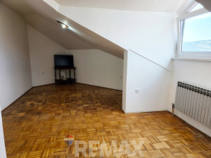 Jednosoban stan 35m2 u naselju Mjesec photo 3