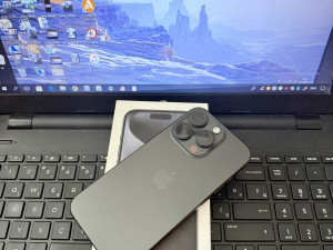 IPHONE 15 PRO 256GB BLACK NOVO 86% BAT FUL PAKET 10/10