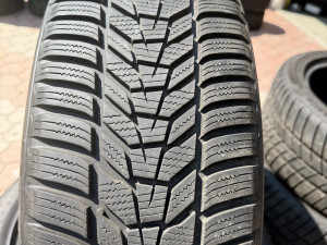 Prodajem 4 gume 205/55/19 Hankook 7mm