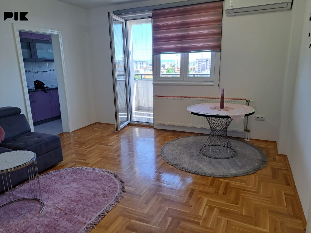 Nov namješten stan Bijeljina 52 m2 odmah useljiv