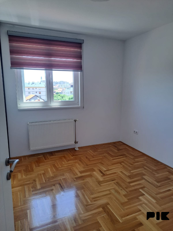 Namješten stan 52 m2 odmah useljiv 10