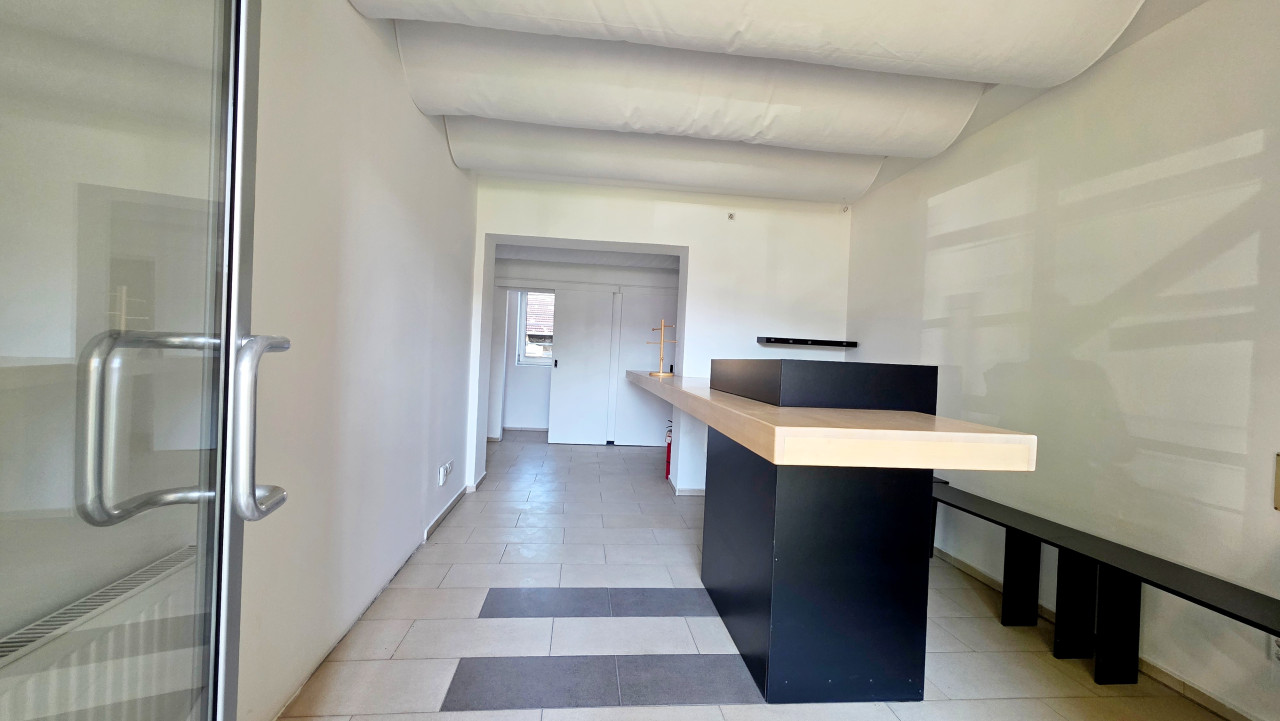POSLOVNI PROSTOR |28m2|CENTAR |NIKOLE TESLA