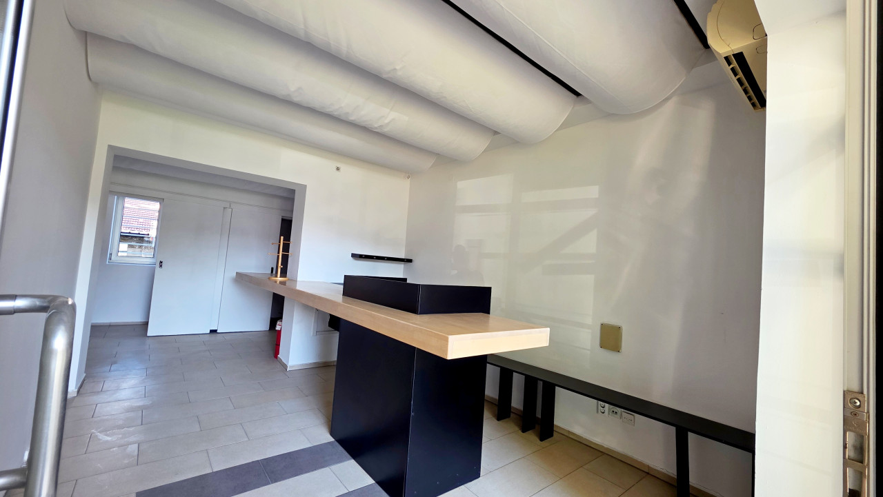 POSLOVNI PROSTOR |28m2|CENTAR |NIKOLE TESLA 2