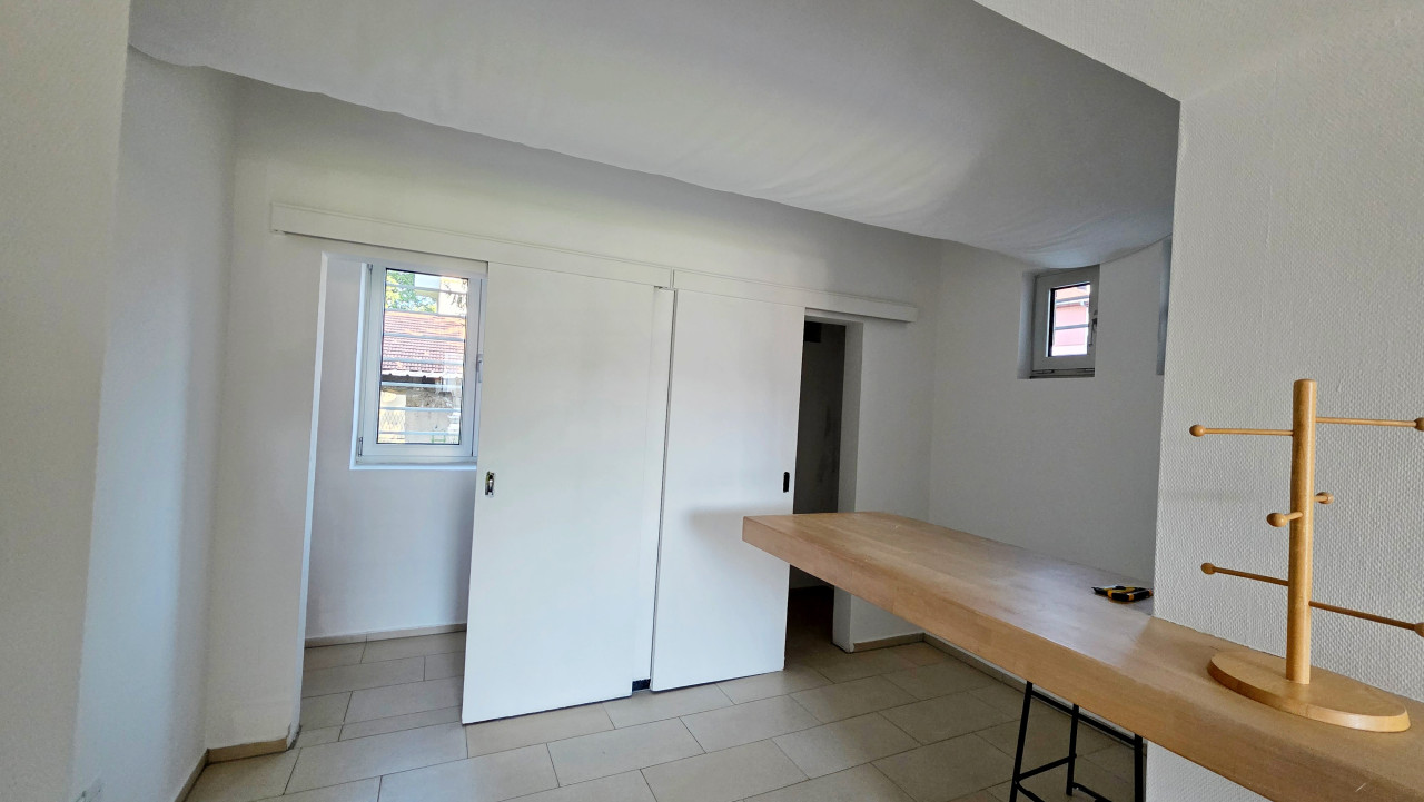 POSLOVNI PROSTOR |28m2|CENTAR |NIKOLE TESLA 3