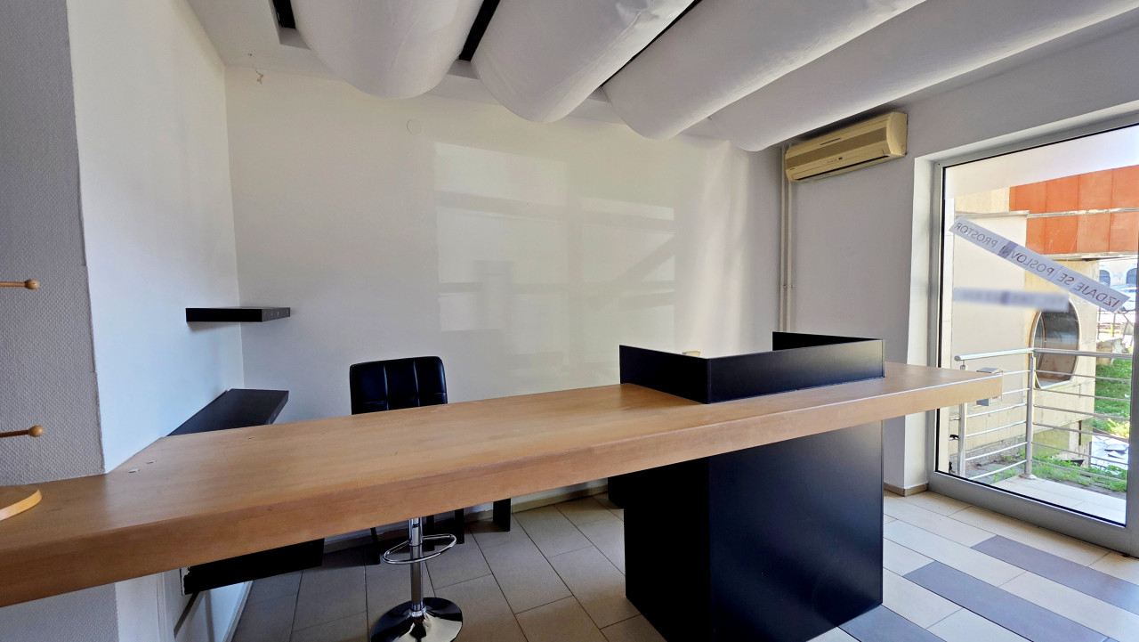 POSLOVNI PROSTOR |28m2|CENTAR |NIKOLE TESLA 8