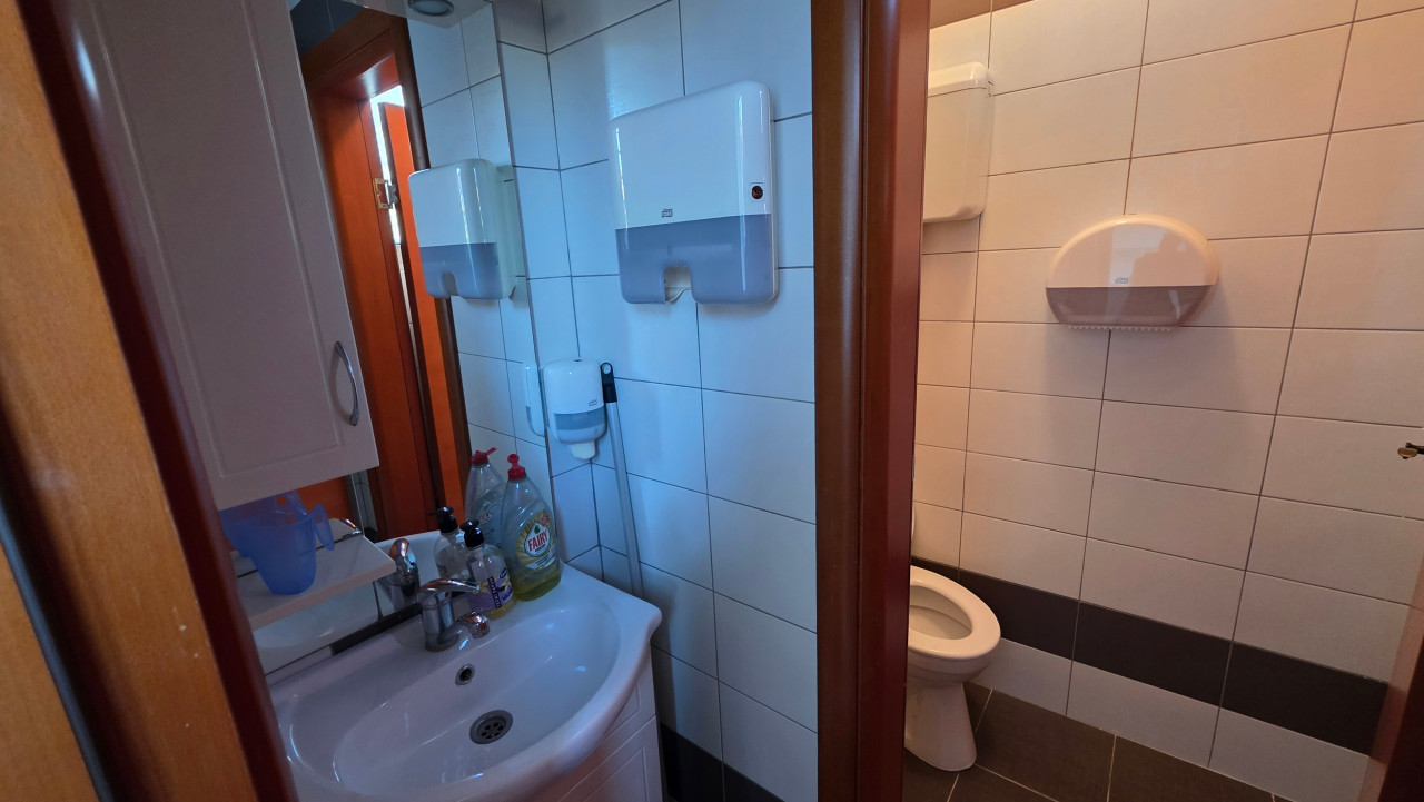 POSLOVNI PROSTOR |28m2|CENTAR |NIKOLE TESLA 13