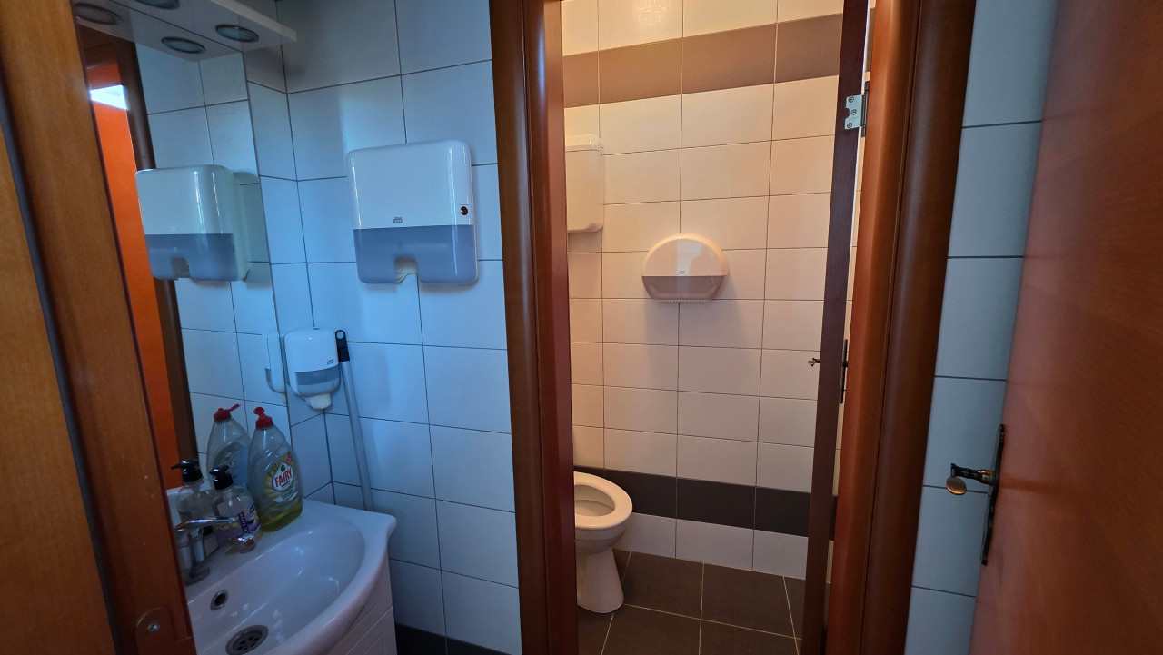 POSLOVNI PROSTOR |28m2|CENTAR |NIKOLE TESLA 14