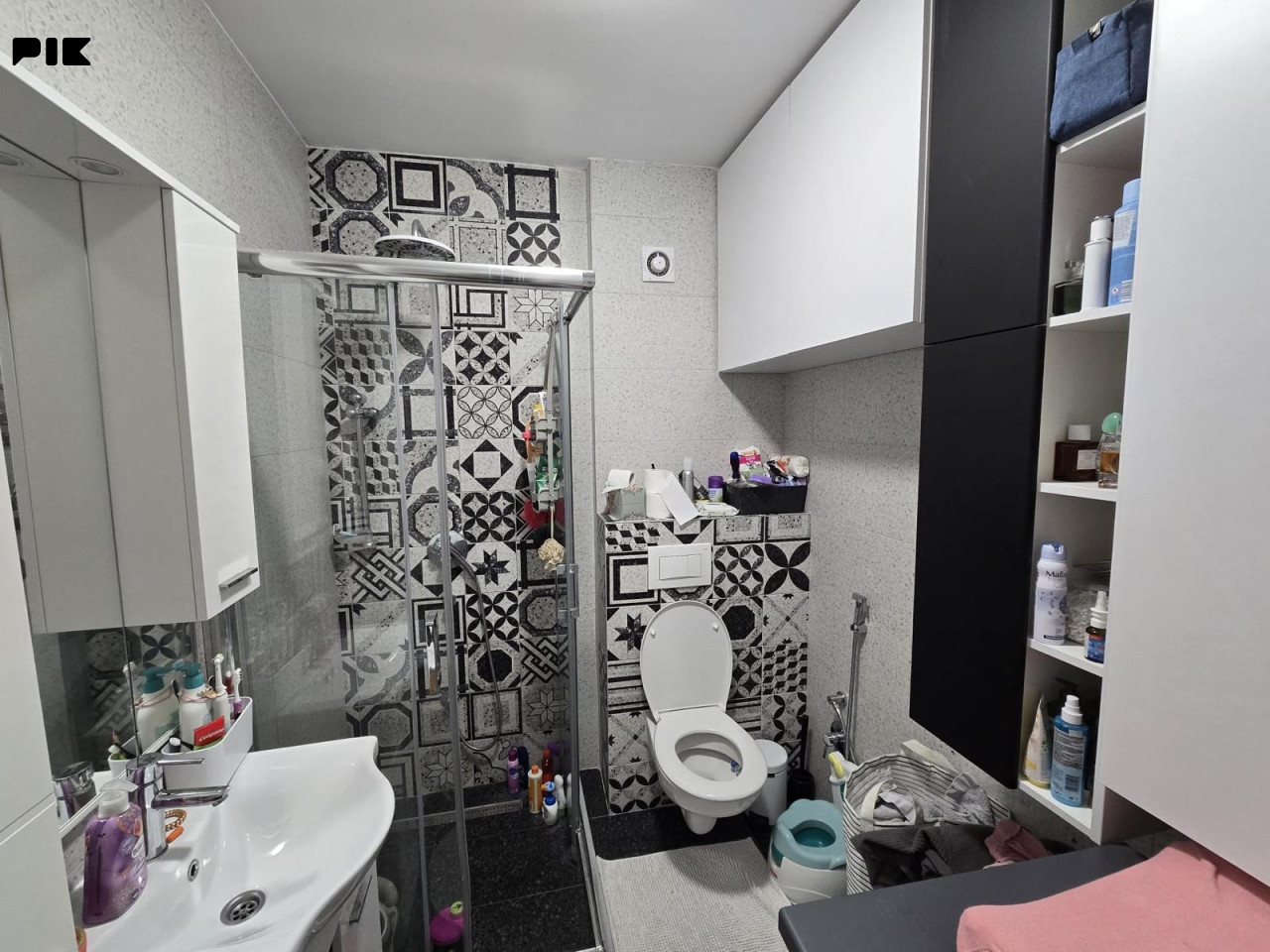 Luksuzan, opremljen penthouse na Dobrinji, s velikom terasom 14