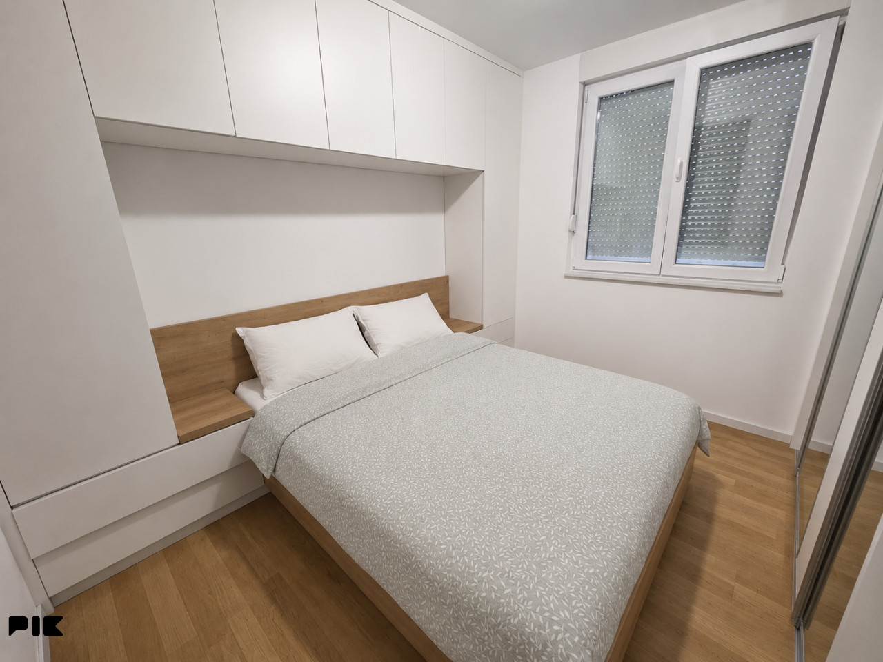 Luksuzan, opremljen penthouse na Dobrinji, s velikom terasom 12