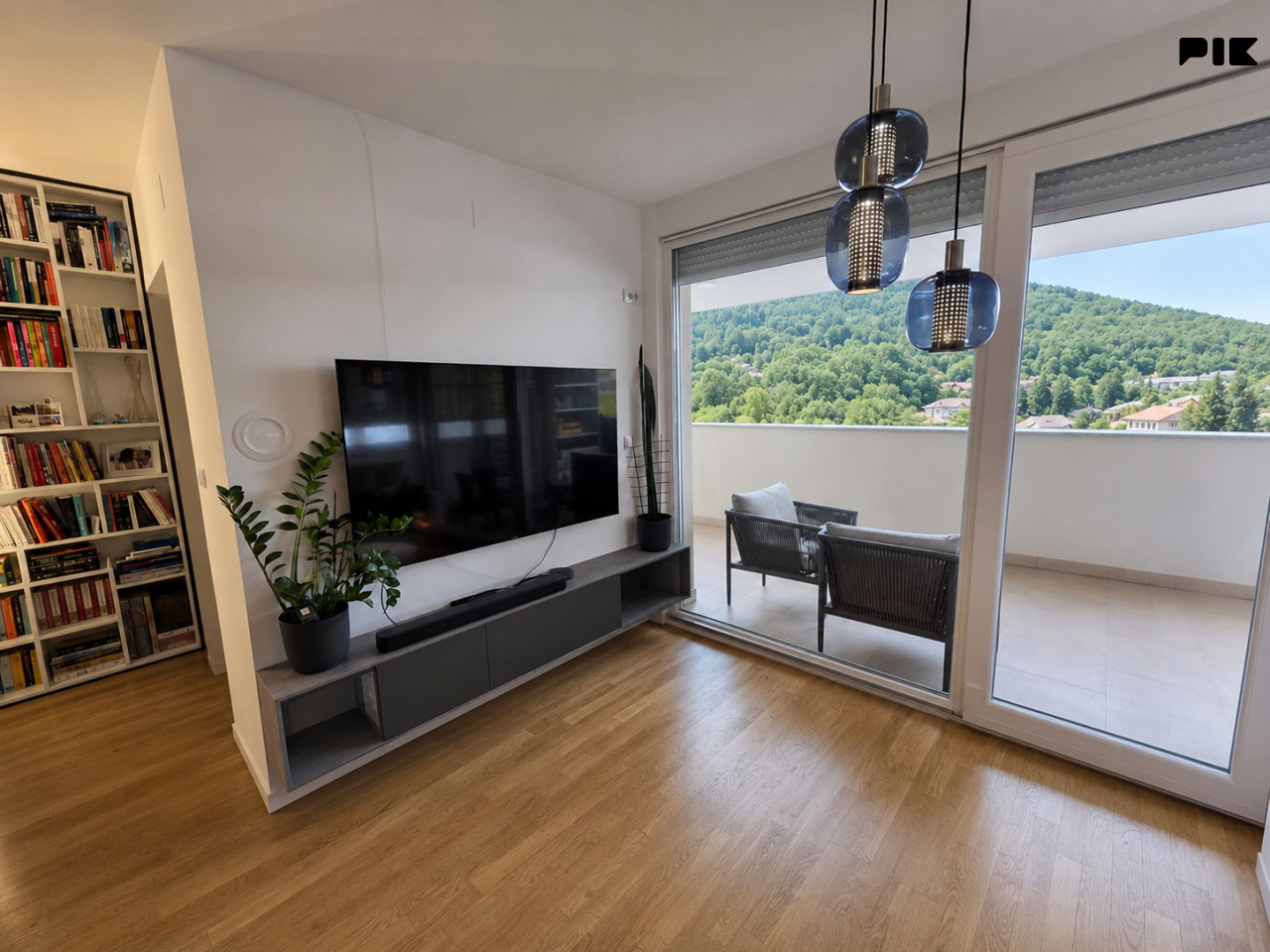 Luksuzan, opremljen penthouse na Dobrinji, s velikom terasom 4