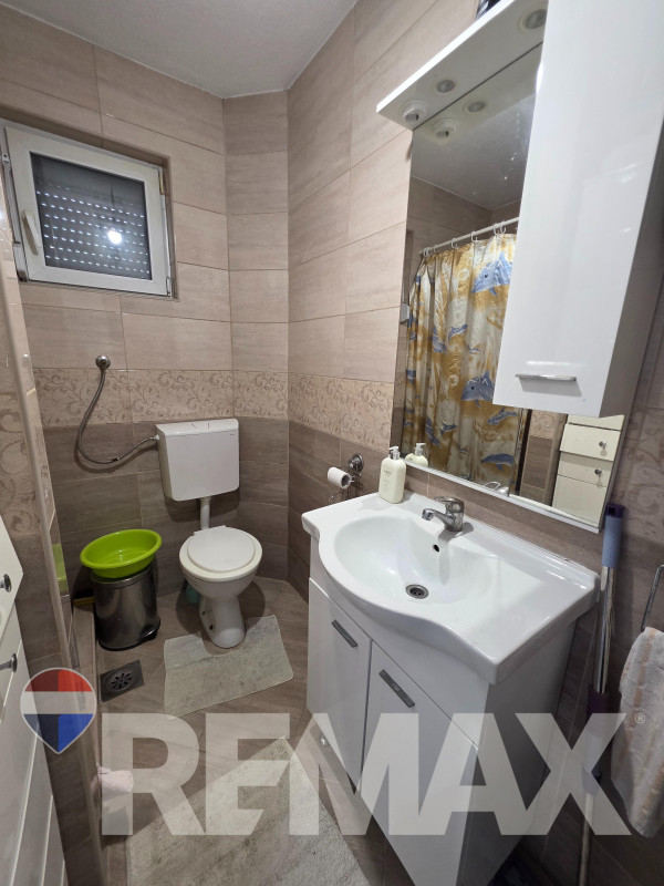 STAMBENO-POSLOVNI OBJEKAT - ŠUŠNJARI, LAKTAŠI 30