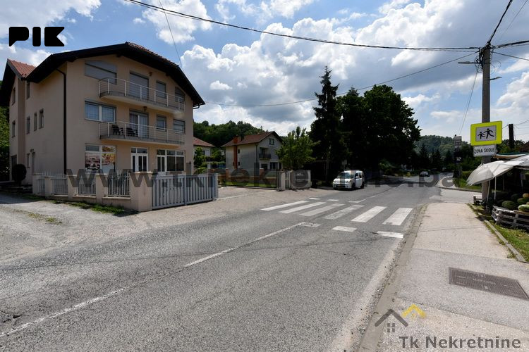 SOLINA - Poslovni prostor površine 100 m2, pored Osnovne škole 4