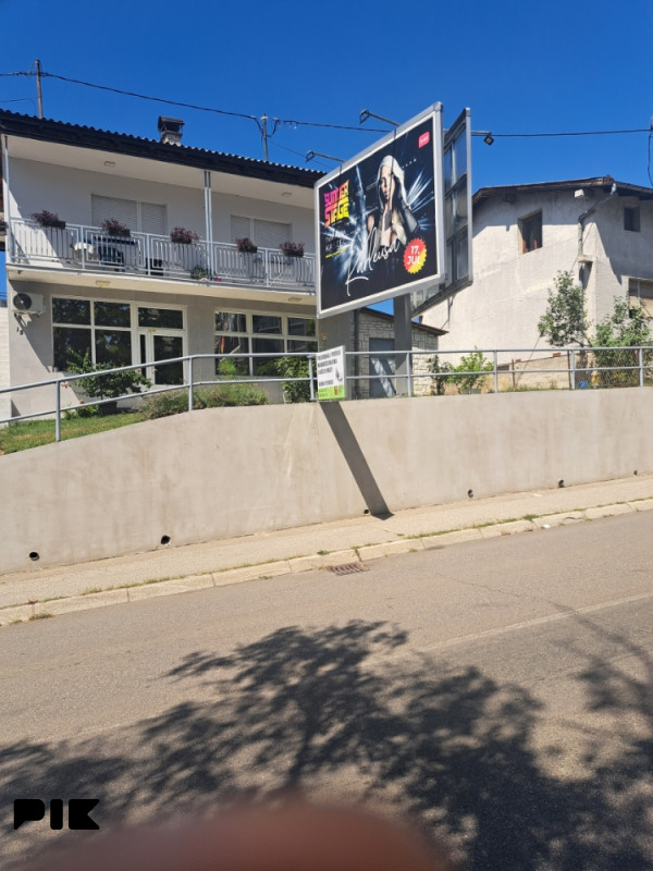 IZDAJE SE ATRAKTIVAN REKLAMNI PANO-BANJA LUKA 2
