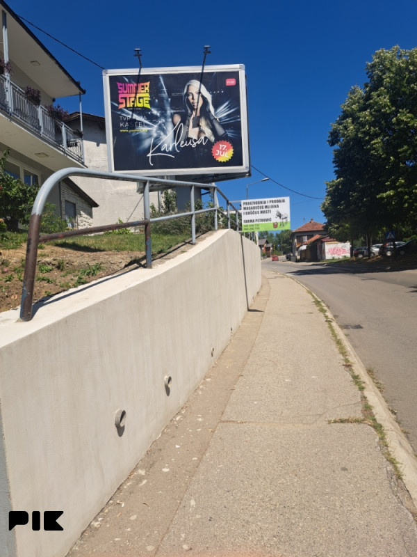 IZDAJE SE ATRAKTIVAN REKLAMNI PANO-BANJA LUKA 3
