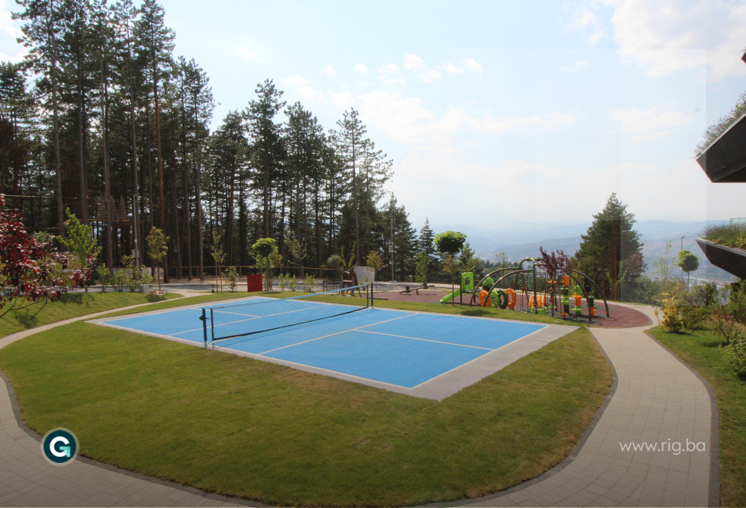 ČETVEROSOBAN STAN / Roof Gardens, Trebević / PRODAJA 22