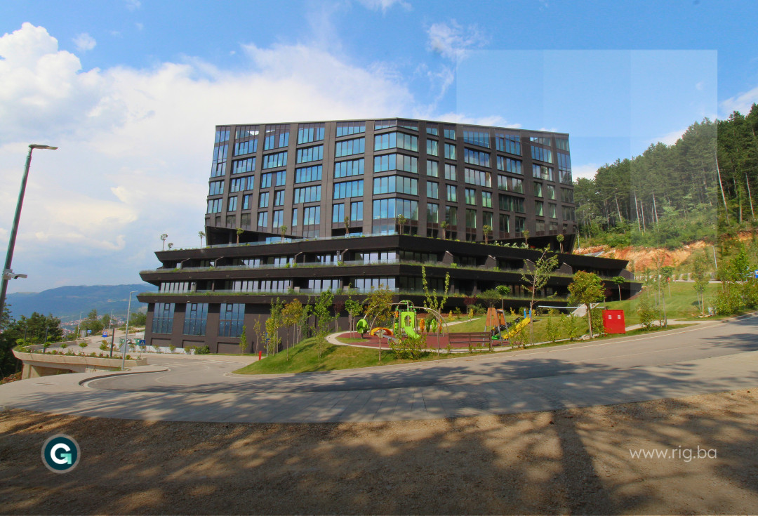 ČETVEROSOBAN STAN / Roof Gardens, Trebević / PRODAJA 24