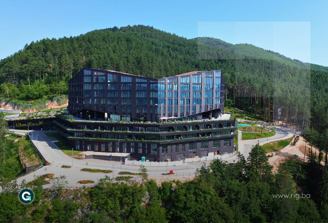 ČETVEROSOBAN STAN / Roof Gardens, Trebević / PRODAJA 27