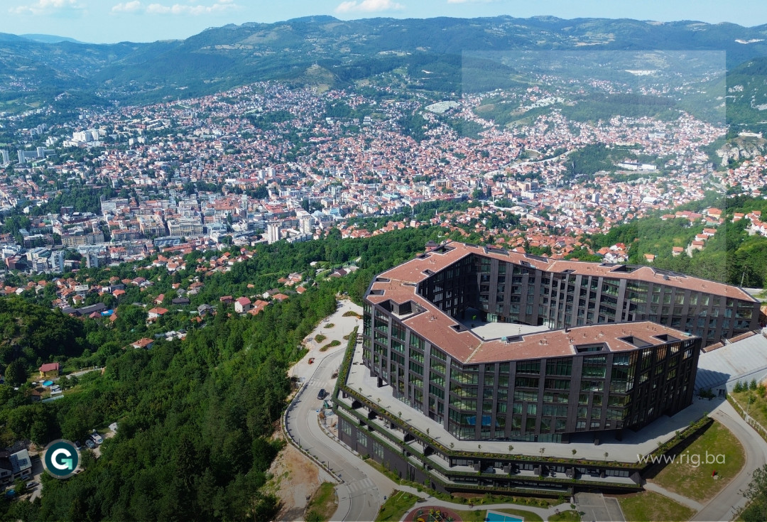 ČETVEROSOBAN STAN / Roof Gardens, Trebević / PRODAJA 37