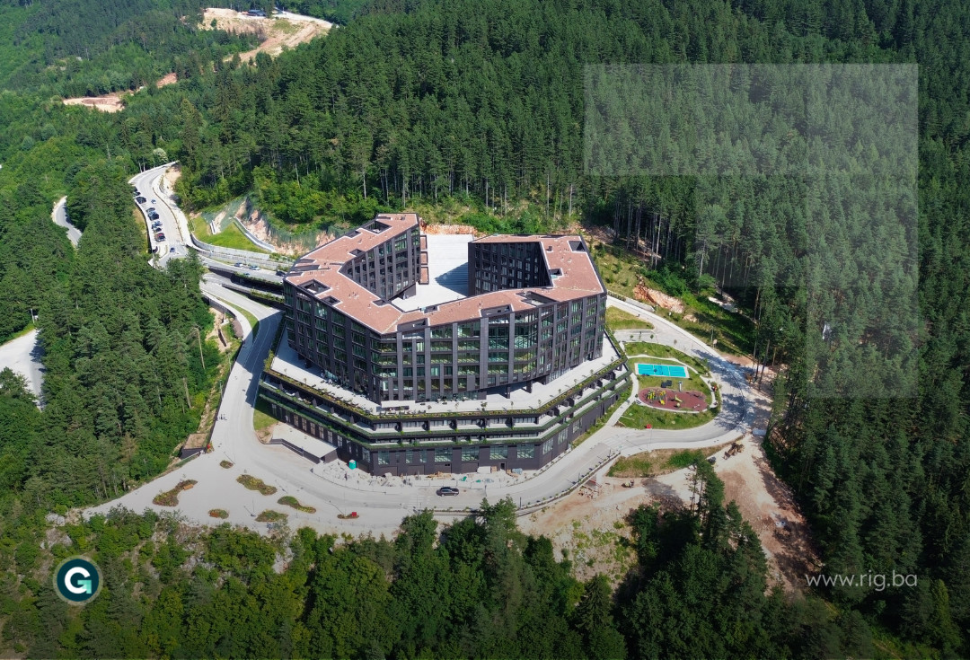 ČETVEROSOBAN STAN / Roof Gardens, Trebević / PRODAJA 38