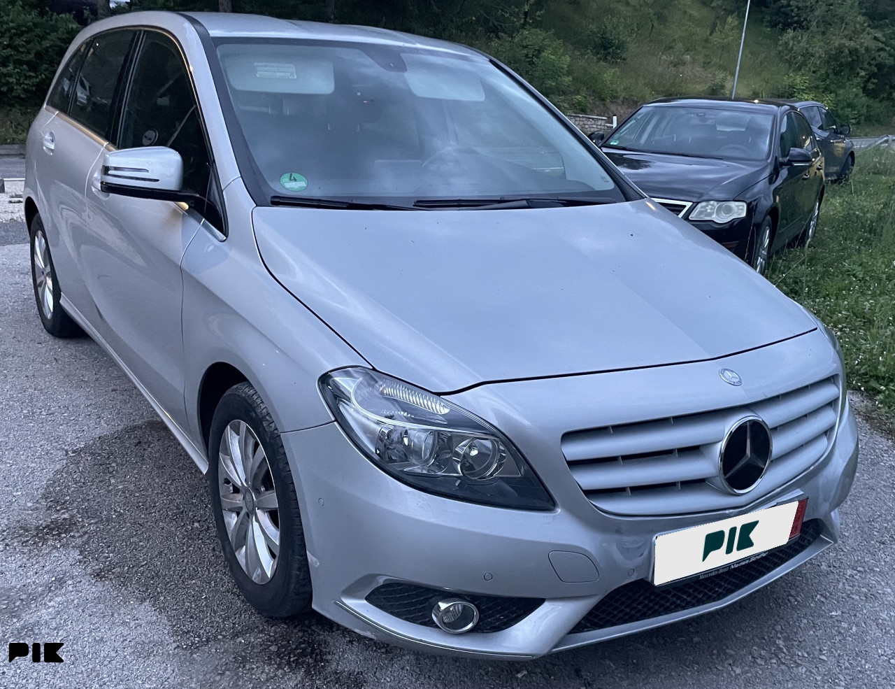 Mercedes-Benz B 180