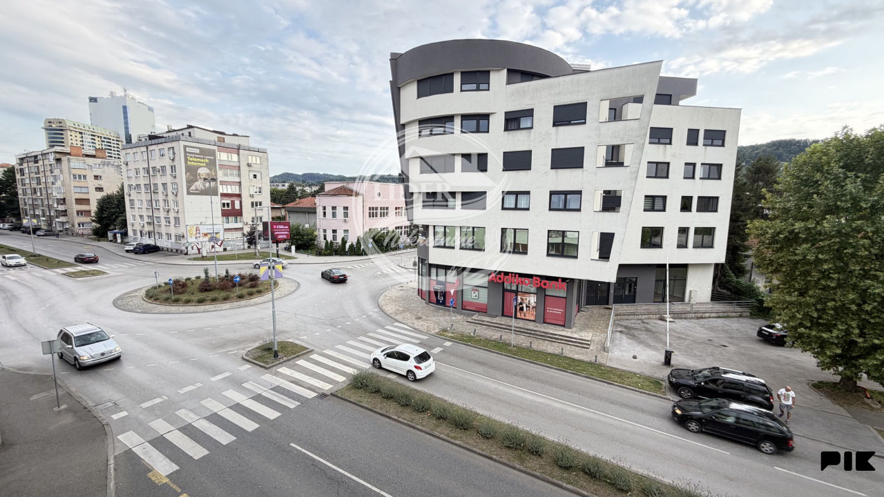 Renoviran stan u centru, nekoliko koraka do Panonskih jezera! 13