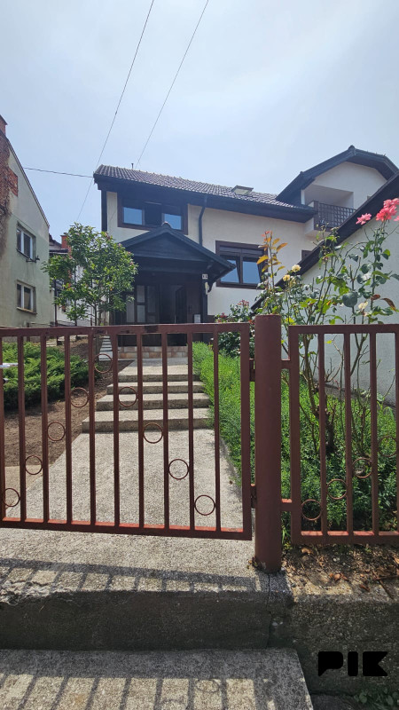 Kuća Tuzla 270m2 23