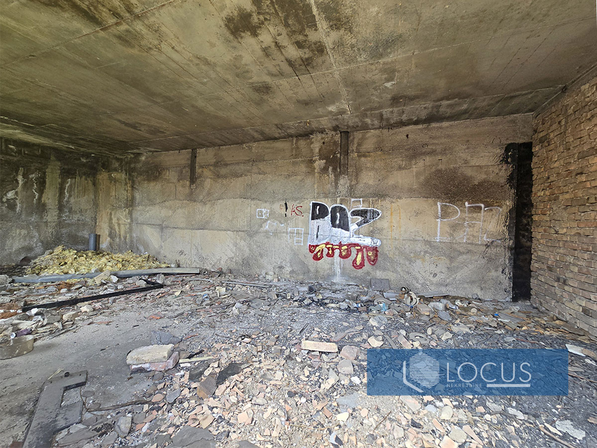 LOCUS: Kuća u izgradnji, Pofalići 7