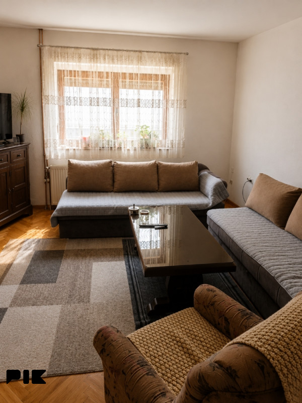 Kuća Turija (Lukavac) - 180 m2 + 60 m2 poslovni prostor 8