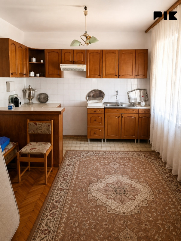 Kuća Turija (Lukavac) - 180 m2 + 60 m2 poslovni prostor 7
